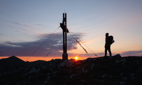 © Hersteller / Tatonka Notfall beim Wandern in den Bergen? Mit diesen Tipps bist du auf der sicheren Seite