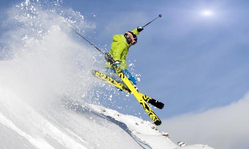 Sicherheit beim Skifahren: Ab auf die Piste? Aber sicher!