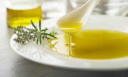 5 Dinge, die du über Olivenöl wissen solltest