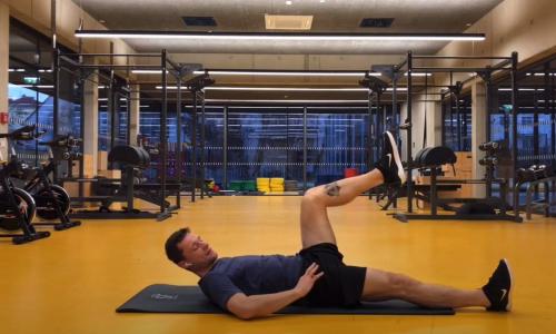 Bernd Marl zeigt dir, wie's geht: 4 Übungen, um deine Hüfte beweglicher zu machen