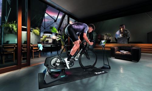 © Fotograf / Tacx Muss ich noch raus? Dank toller Technik werden E-Rennen immer beliebter