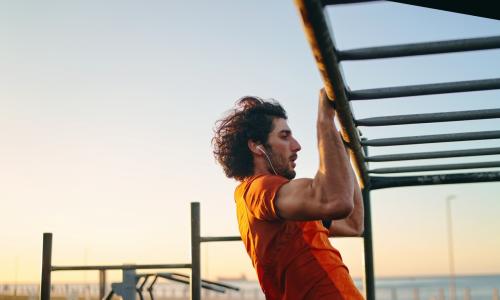 Cardio vs. Kraft: Was ist das bessere „Abnehmtraining“? Sechs Antworten.