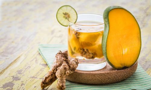 © iStock / ferlistockphoto Infused Water: 3 erfrischende Rezept-Ideen, um dein Wasser aufzupeppen