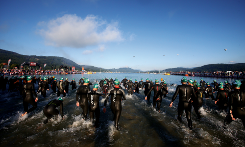 © Fotograf / Getty Images / Charlie Crowhurst / Seit 1998 nehmen jährlich bis zu 3800 Profi- und Amateurtriathleten den Ironman Austria in Angriff. Schwimmen & Triathlon: Perfekte Trainingsbedingungen rund um den Kärntner Wörthersee