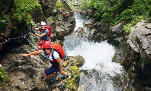 © Fotograf / Andreas Jentzsch-Rabl Klettern unmittelbar am Wildbach: durch die Klamm