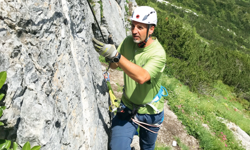 © Fotograf / Coen Weesjes Erstkontakt Eisenweg: Wie sich das erste Mal auf einem Klettersteig anfühlt