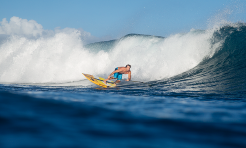 © Fotograf / Red Bull Content Pool / Franck Berthuot Ozeanriese: Surf-Legende Robby Naish im Interview