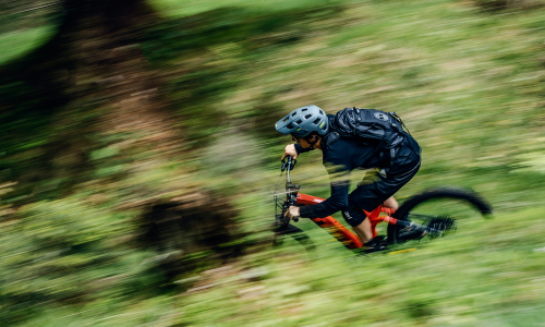 © Hersteller / ABUS / STARONPHOTO.COM ABUS: Mountainbike Offensive mit mehreren neuen Helmmodellen