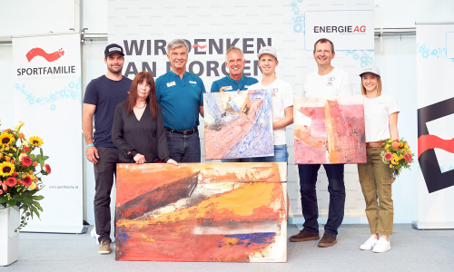 © Fotograf / Energie AG honorarfreie Verwendung / Mathias Lauringer / v.l.n.r. Vincent Kriechmayr (Ski-Alpin), Künstlerin Maria Moser, Generaldirektor Werner Steinecker, Finanzvorstand Andreas Kolar, Michael Hayböck (Skisprung), Technikvorstand Stefan Stallinger, Bettina Plank (Karate) Energie AG: Mitarbeiter-Familienfest in Wegscheid
