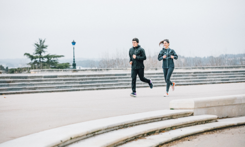 Auf in den Laufherbst und rein in die Komfortzone: Perfekt ausgestattet mit der neuen Salomon-Kollektion