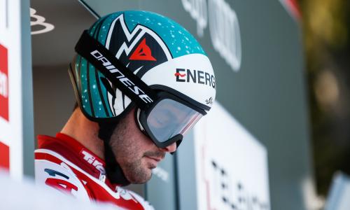 Für Profi-Skifahrer entwickelt: der D-air® Ski und der R001 CARBON Helm von Dainese