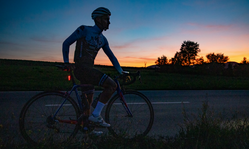 Sicher durch die Nacht: So findest du die perfekte Fahrradbeleuchtung