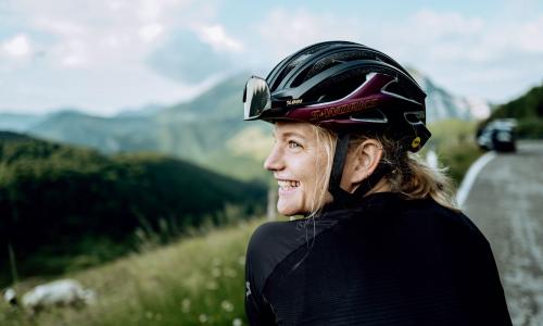 © Fotograf / Georg Lindacher / Jana Kesenheimer sucht und findet Abenteuer und Freiheit auf ultralangen Distanzen. Rastlose Perfektionistin: Jana Kesenheimer & die Liebe zu self-supported Langdistanzrennen