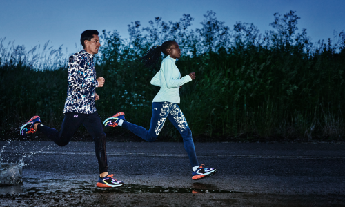 Regen, Wind und Finsternis trotzen - die Under Armour Laufbekleidung machts möglich