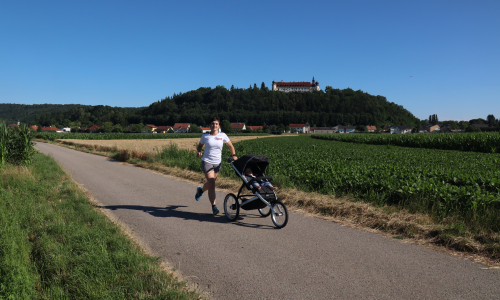 © Fotograf / Viktoria Abraham / Viktoria und ihr Sohn haben den Thule Glide 2 für uns getestet. Test & Tell: Das kann der Jogging-Buggy Thule Glide 2 wirklich!