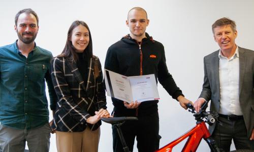Erste Fahrradmechatronik-Klasse der BS-Mattighofen absolviert LAP