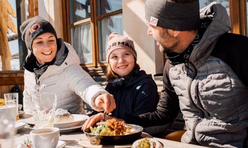 Herzhaft familiärer Winterurlaub in St. Johann in Salzburg