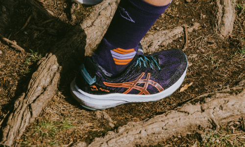 ASICS: Trailrunning-Schuh Fuji Lite 3 überzeugt mit FlyteFoam-Technologie