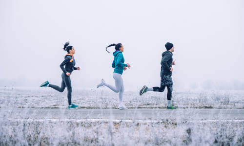 Fit durch die kalte Jahreszeit: 5 Tipps, damit das winterliche Vergnügen ungetrübt bleibt