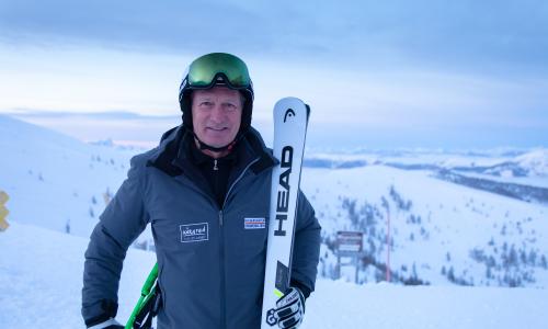 Exklusives Skifahren im Sonnenaufgang mit Skilegende Franz Klammer