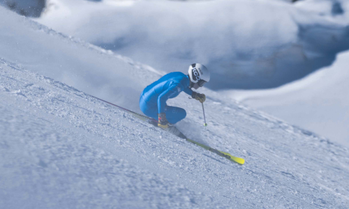 © Hersteller / KASK KASK Omega an der Startschranke: Aerodynamik und Schutz im neuen Renn-Skihelm