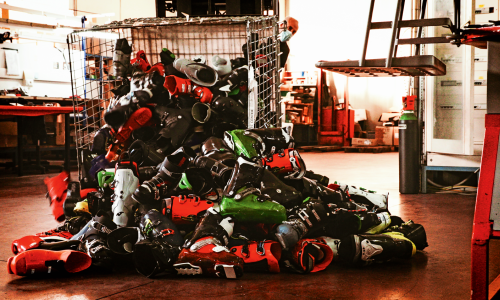 Ski und Schuh mit zweitem Leben: Nachhaltige Initiativen für das Wintersport-Material