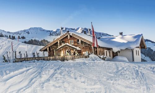 Inbegriff der Gemütlichkeit: Was urige Skihütten definiert und welche Arbeit dahintersteckt