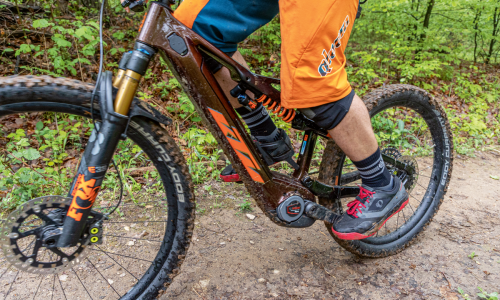 Volle Ladung: allerhand Wissenswertes rund um das Thema Akku am E-Mountainbike