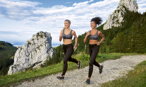 © Fotograf / Stefan Loeber Für Yoga, Joggen & Co.: der PanAlp air von Anita active