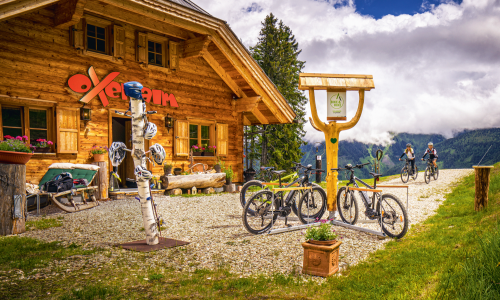 Zünftige Hüttengaude: Mit dem Bike hoch auf die Almen und zu den Hütten