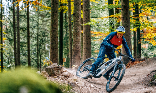 Elektrisierender Typ: die deutsche Freeride-Ikone Guido Tschugg im Interview
