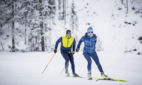 Wohlig eingehüllt: Warum die wärmenden Isolationsjacken immer beliebter werden