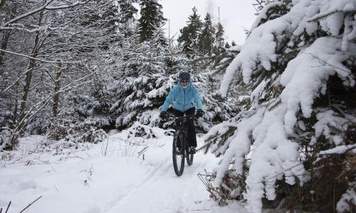 Radsport im Winter – Wichtige Tipps und Tricks für deine Sicherheit und Leistung