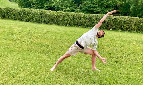Yoga fürs Knie: Mehr Stabilität im Knie für Läufe, Touren und Bikerunden