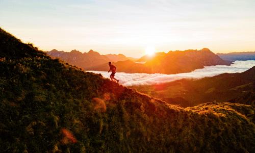 Trail-Laufschule: So läufst du schneller, sicherer und mit mehr Spaß über Stock und Stein