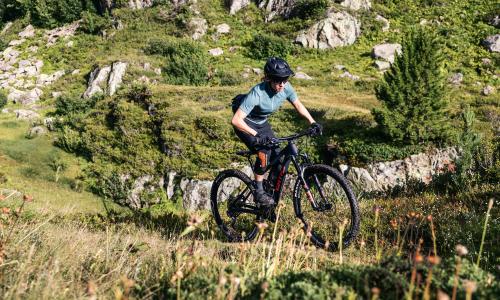 Sattelfest: So gelingen die ersten 1500 Höhenmeter aus eigener Kraft garantiert