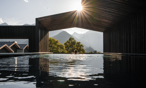 amrai-suites_infinity-sky-pool-3-camrai-suites-alpstein-architekten.png