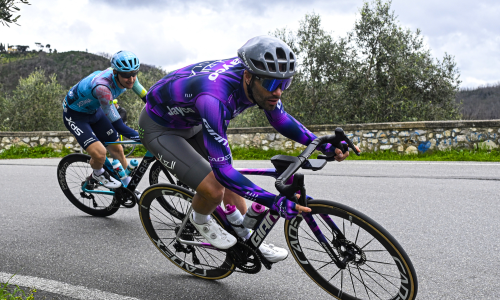 Der neue CADEX Aero-Baumwollreifen verbindet aerodynamische Integration, geringen Rollwiderstand und außergewöhnliches Fahrgefühl