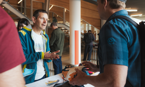 „Wir können niemals stillsitzen“: Berglauf-Ikone und La Sportiva-Produktentwickler Jonathan Wyatt im Interview