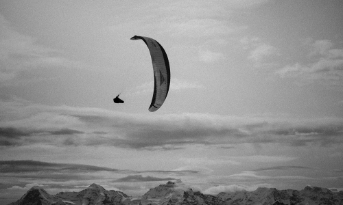 "The Artist of the Air": Ausnahmetalent Chrigel Maurer im Portrait