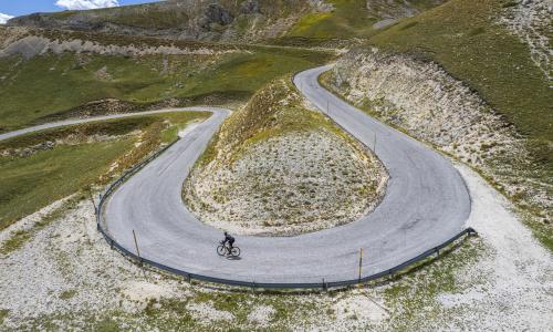 Fit mit Sumi: Bei der Passkontrolle