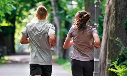 Kraft aus dem Inneren: Warum Mikronährstoffe auch für Hobbysportler wichtig sind