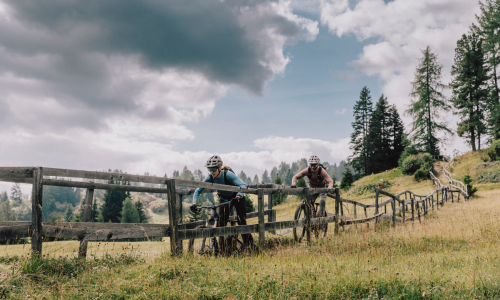 3-Länder Enduro Trails: Wo Landschaft keine Grenzen kennt, und Trails kein Ende