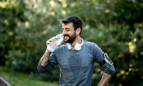 Mehr als nur Zucker: Kohlenhydrat-Drinks und der Unterschied zwischen isoton und hypoton