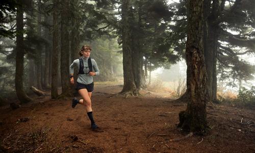 © © Garmin Zwei Laufwelten: GPS-Sportuhren zwischen Straßenlaufen und Trailrunning-Einsatz