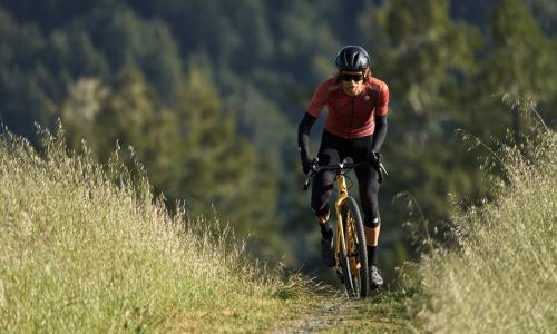 Gravel Code: Bekleidung, Helme und Schuhe zwischen Style, Funktion und Freiheit
