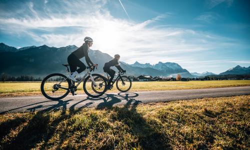 Warum der Herbst die beste Zeit zum Graveln in der Zugspitz Region ist