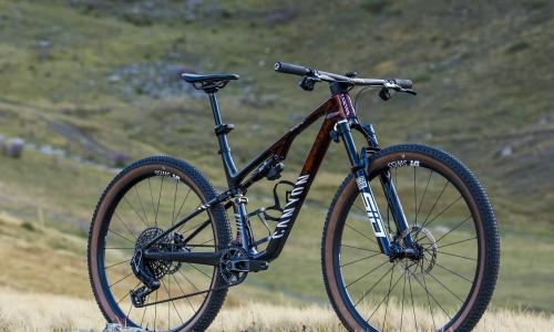 Canyon Lux World Cup CFR Ltd.: Automatische Federung für den XC-Rennsport