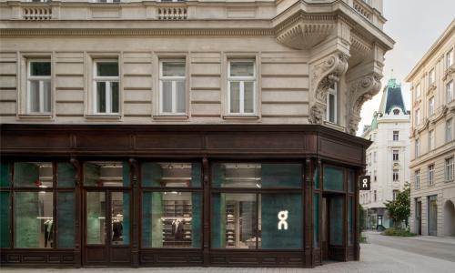 On eröffnet drei neue Stores im deutschsprachigen Raum