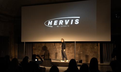 Neuaufstellung bei HERVIS: Sporthändler präsentiert neue Strategie „WE : SPORTS“